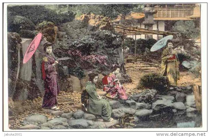 JAPAN JAPANESE GEISHA IN COSTUME OLD POSTCARD #042 - Unclassified