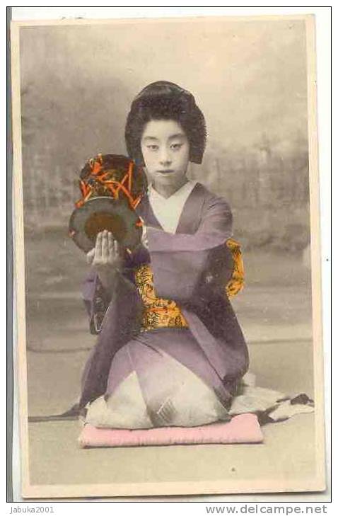 JAPAN JAPANESE GEISHA IN COSTUME OLD POSTCARD #048 - Unclassified