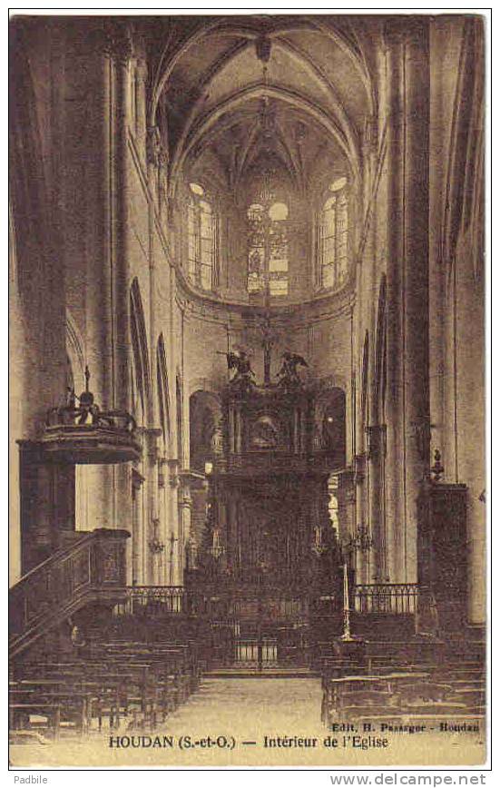 Carte Postale 78.  Houdan  Inérieur De L'église Trés Beau Plan - Houdan