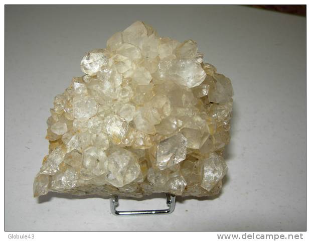 QUARTZ HYALIN  LE POURTALET  9 X 8 CM - Minerali