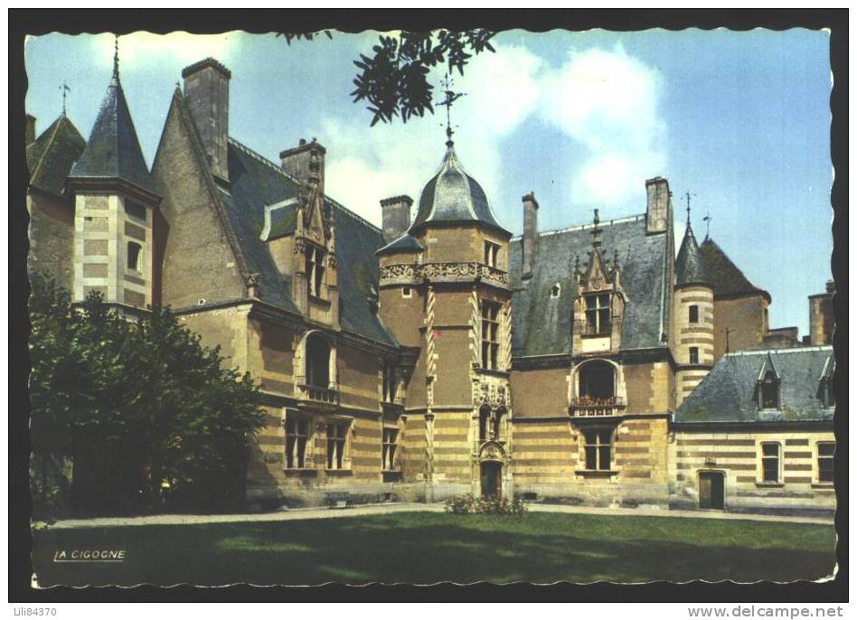 AINAY-le-VEIL   Chateau - Ainay-le-Vieil