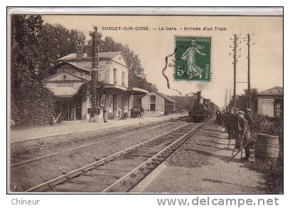 CHOUZY SUR CISSE LA GARE ARRIVEE D'UN TRAIN - Autres & Non Classés