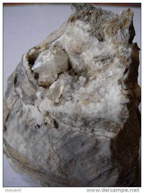 QUARTZ DIAMANT SUR CALCITE LARAGNE 05 - Mineralien