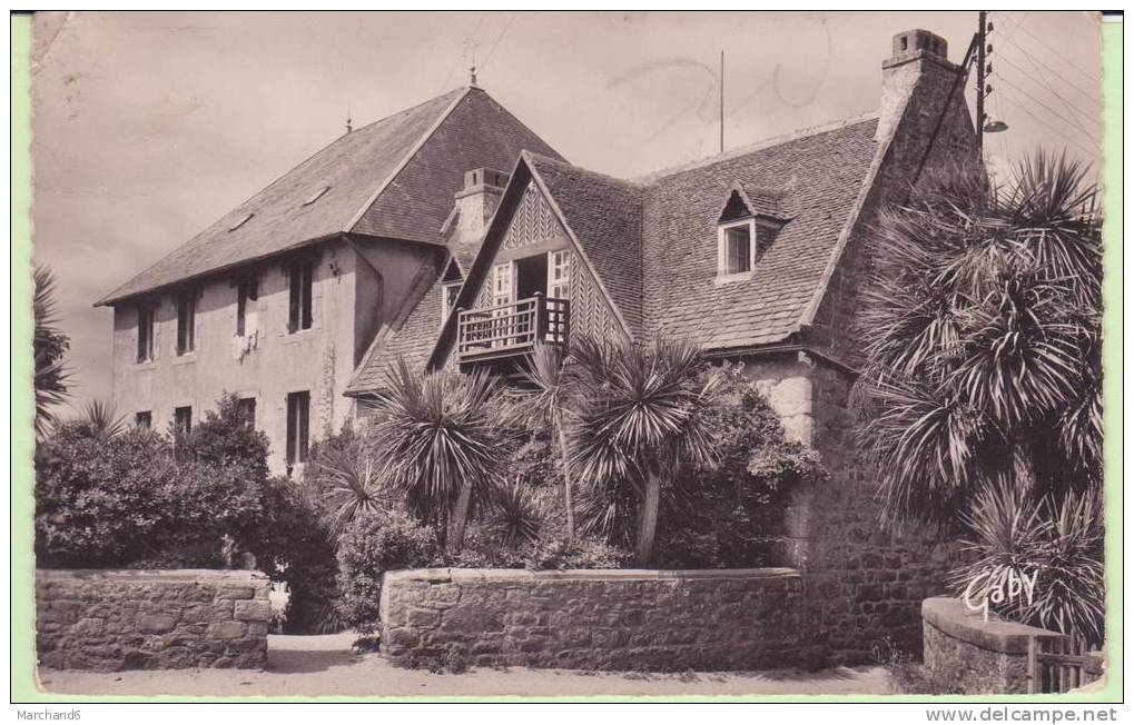 FINISTERE.ILE DE BATZ.HOTEL ROBINSON ...SEMI MODERNE  Cp Coin Haut Gauche Plie - Ile-de-Batz