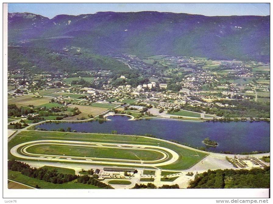 DIVONNE LES BAINS  - L´Hippodrome, Le Lac, La Ville Et Les Monts Jura - N°  2969 - Divonne Les Bains