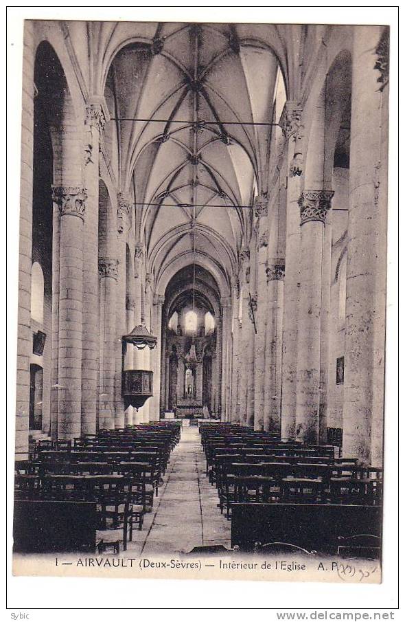 AIRVAULT - Intérieur De L'église - Airvault