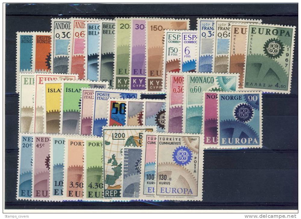 EUROPA MNH** 1967 ANNEE COMPLETE 19 PAYS - 1967