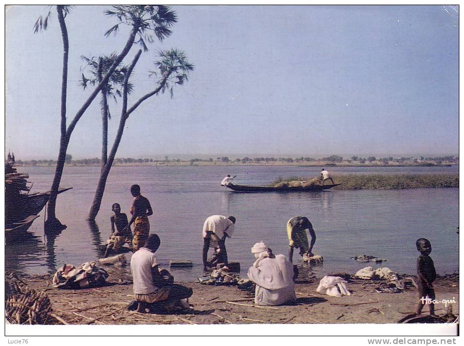 AFRIQUE EN COULEURS  - Au Bord Du Fleuve   - N°    2636 - Non Classés