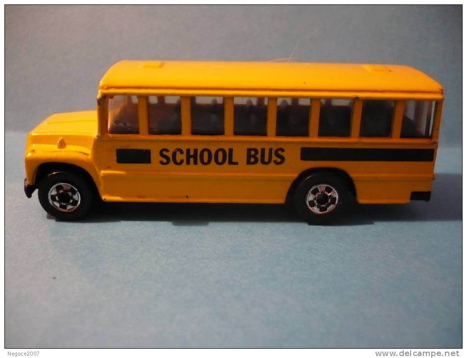 SCHOOL-BUS  De 1988 M.I MALAYSIA De Marque HOTWHEELS ( Rare En France )voir Déscriptif - Trucks, Buses & Construction