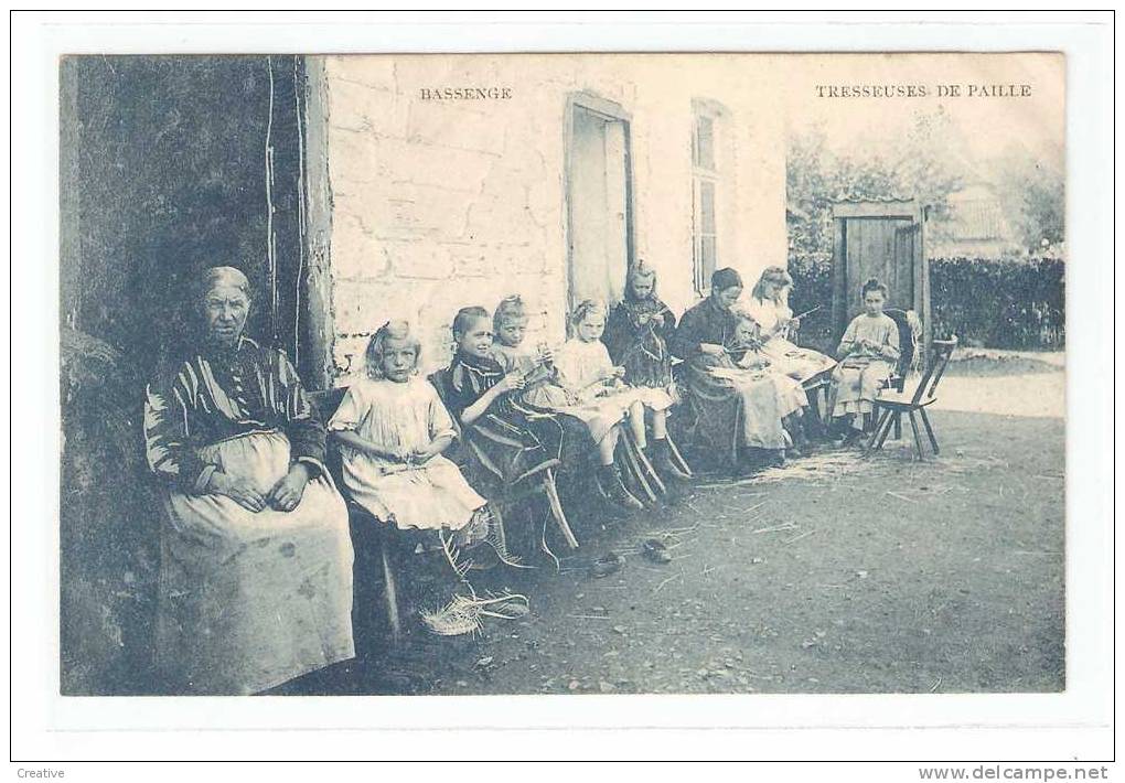 BASSENGE , LES TRESSEUSES DE PAILLE - Bassenge