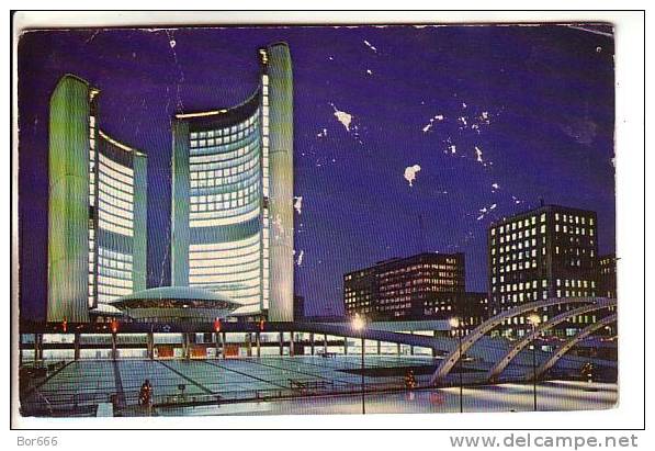 GOOD CANADA POSTCARD 1961 - Toronto - Nathan Phillips Square - New City Hall - Toronto