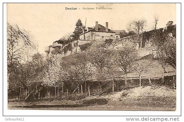 DECIZE   -   ** ANCIENNES  FORTIFICATIONS **   -    Editeur : Fernand BLONDEAU - Decize