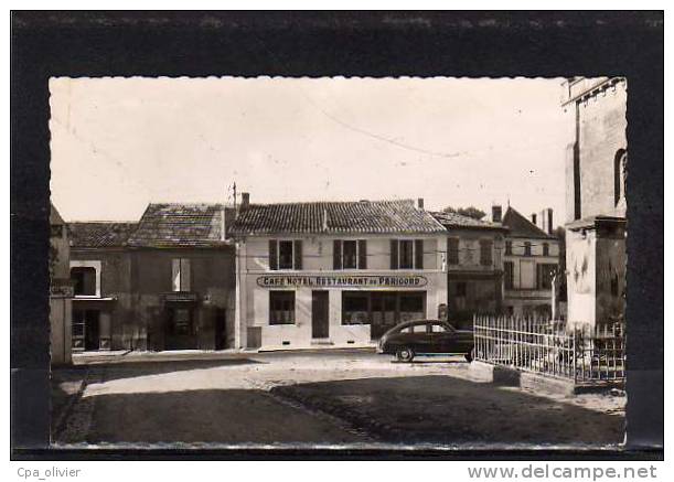 16 ROULLET (envs La Couronne) Centre Village, Hotel Du Périgord, Ford Vedette, Boucherie, Ed Reaud 178, CPSM 9x14, 1955 - Autres & Non Classés