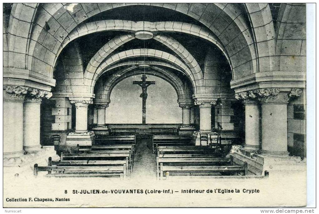 CPA...DE ST JULIEN DE VOUVANTES...INTERIEUR DE L'EGLISE...LA CRYPTE... - Saint Julien De Vouvantes