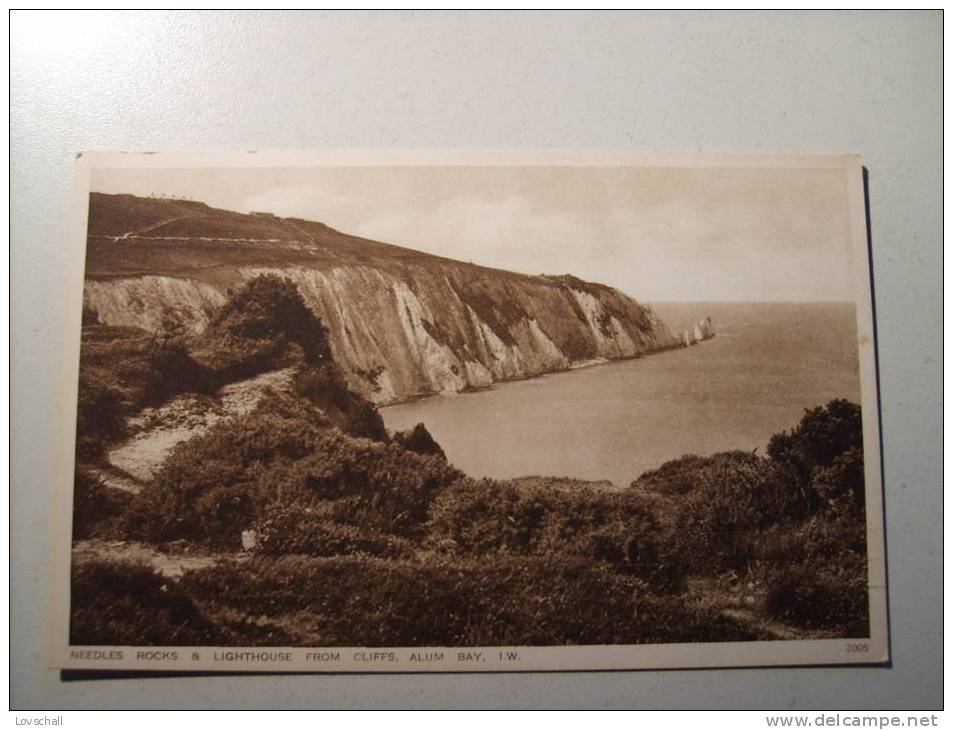 Needles Rocks & Lighthouse From Cliffs.  Alum Bay. - Autres & Non Classés