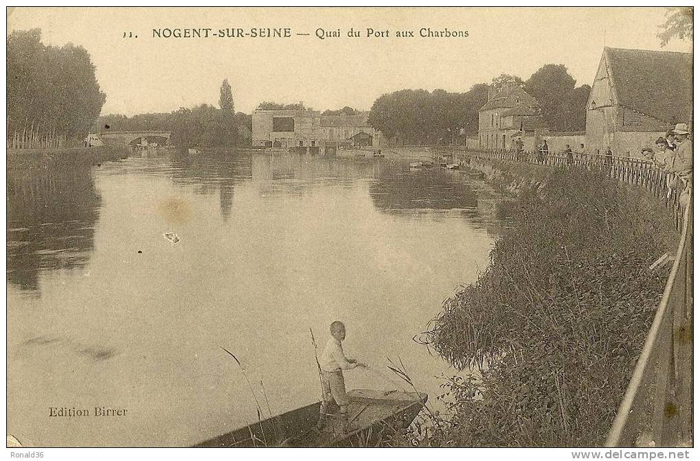 CP 10 NOGENT SUR SEINE Quai Du Pont Aux Charbons  ( Barque, Moulin à Eau) - Nogent-sur-Seine