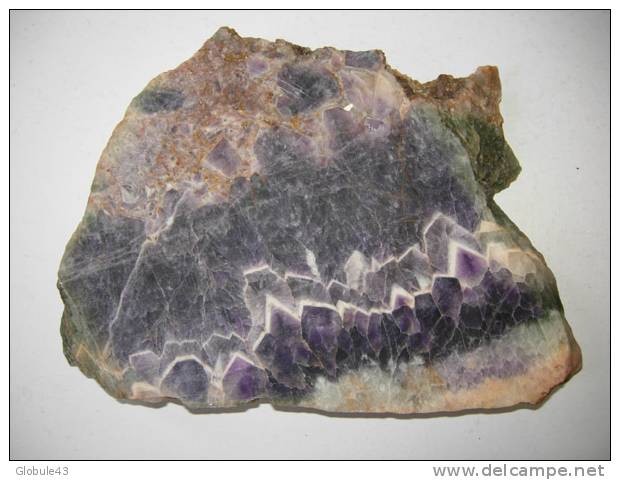 QUARTZ AMETHYSTE SCIE (polissage à Finir) 21 X 15 Cm LE VERNET LA VARENNE AUVERGNE - Minéraux