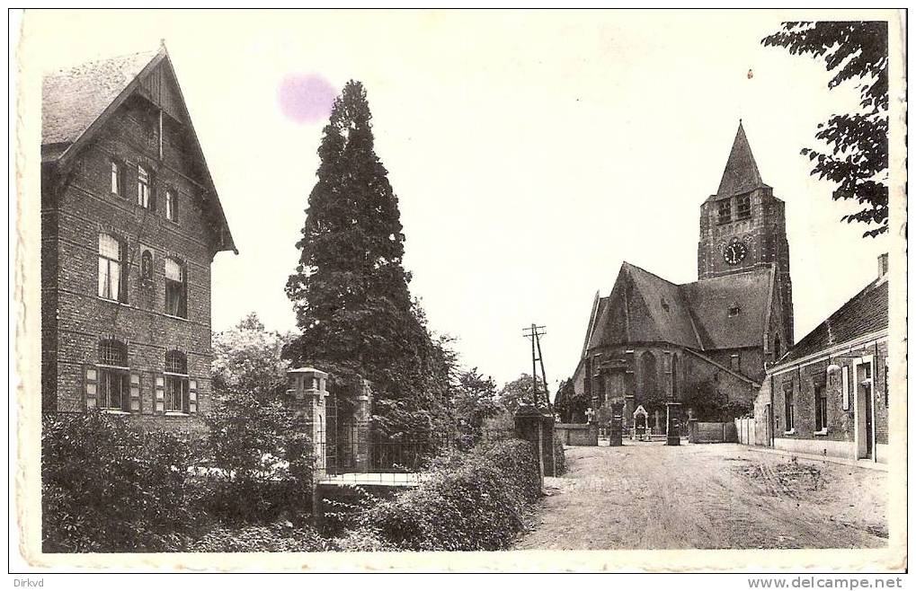 Weelde St. Michielskerk Met Pastorij - Ravels