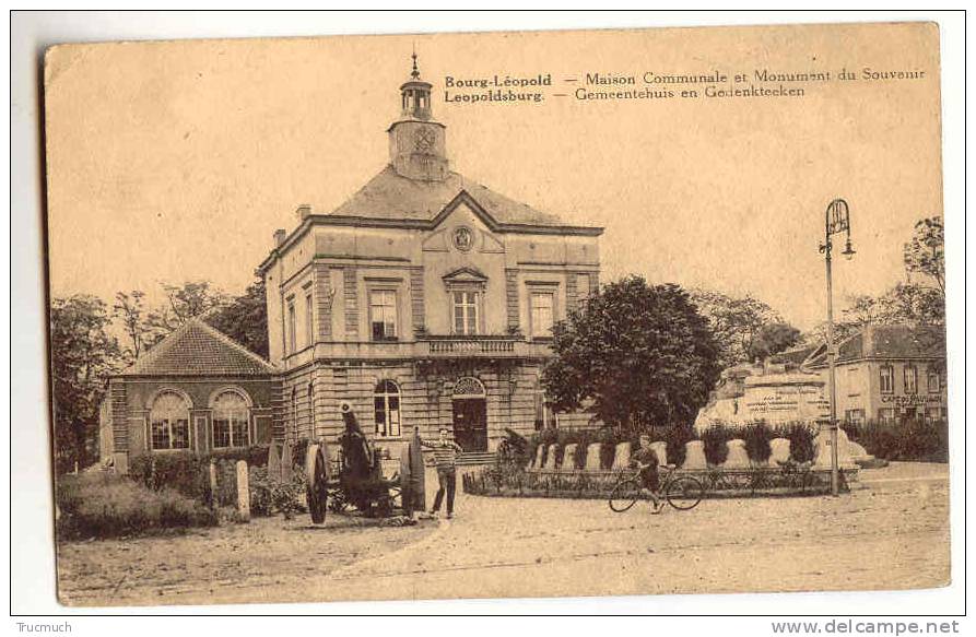 C6744 - Bourg-Léopold - Maison Communale Et Monument Du Souvenir - Leopoldsburg