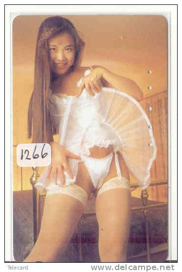 TELEFONKARTE Télécarte Japon EROTIQUE (1266)  Sexy Femme * EROTIC  EROTIK - EROTIEK - BATHCLOTHES - Mode