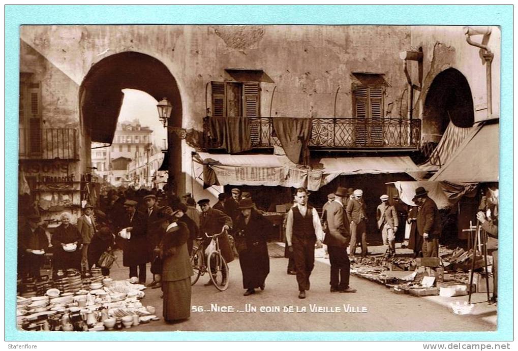 NICE LE MARCHE UN COIN DE LA VIELLE VILLE PORSELEINE  CHARPENTIER - Scènes Du Vieux-Nice