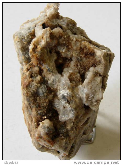 FLUORINE BLEUE CLAIR (crist De 2 à 4 Mm ) CHALCOPYRITE CRIST (5 Mm) Sur Quartz MARSANGES  8 X 4 Cm - Mineralien
