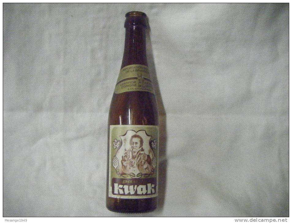 Bouteille De Biere  Vide -pauwel Kwak  -  9-7815- - Bier