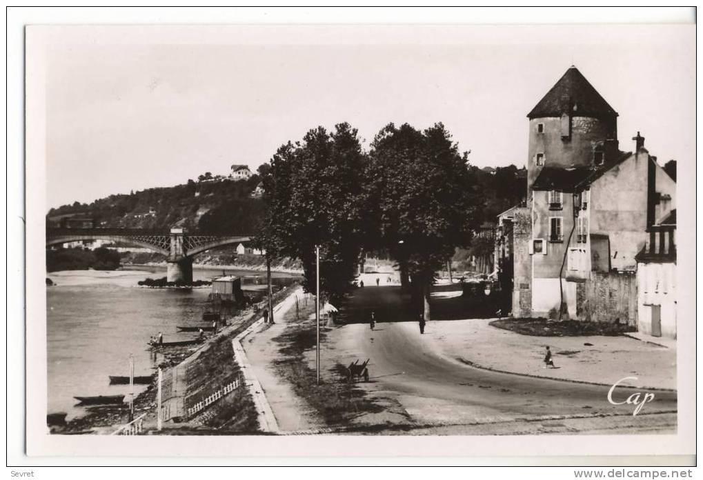 NEVERS. - La Tour Goguin Et Le Quai DeLoire . CPSM - Nevers