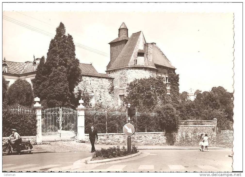 Fosse Le Chateau Destrée (b1328) - Fosses-la-Ville
