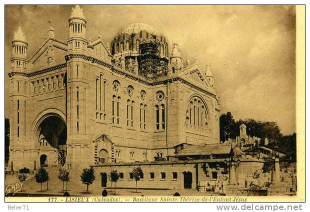 14 / Lisieux. Basilique Ste Thérèse De L'Enfant Jesus - Lisieux