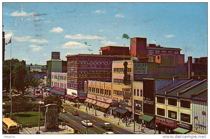 Hamilton Ontario Canada - Rue King Street Cenotaph Cars Voitures - 1965  - Écrite - Hamilton