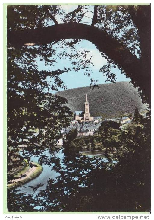 ARDENNES.FUMAY.PERSPECTIVE SUR L EGLISE   ...MODERNE - Fumay