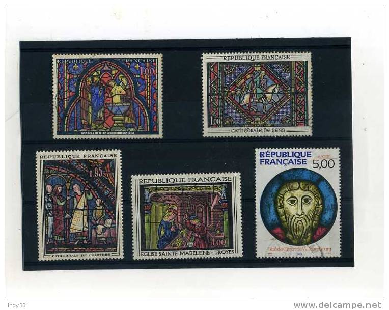 - FRANCE . ENSEMBLE DE TIMBRES SUR LES VITRAUX  . - Glas & Fenster