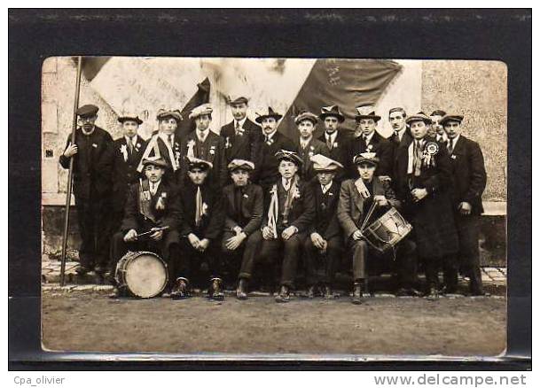 45 JARGEAU Carte Photo, Conscrits, Classe 1919, Groupe, Tambour, Drapeaux, 1919 - Jargeau