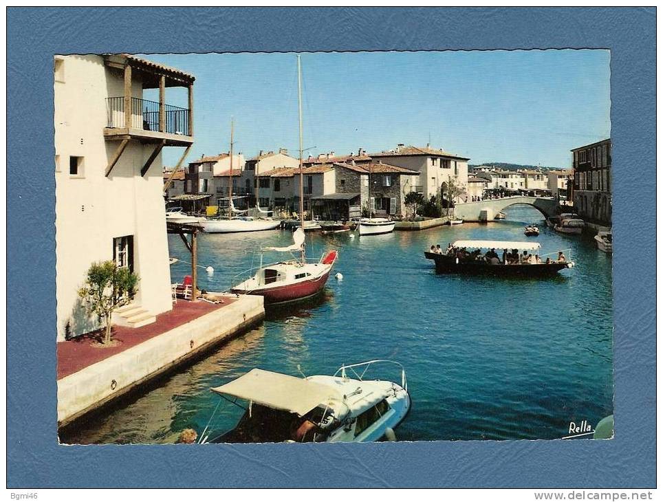 CPM....PORT-GRIMAUD...( 83 )...Conçu Par François  SPOERRY - Port Grimaud