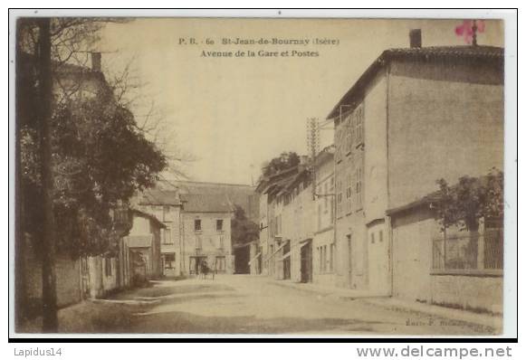 H 165 /CPA  SAINT JEAN DE BOURNAY  (38)  AVENUE DE LA GARE ET POSTE - Saint-Jean-de-Bournay