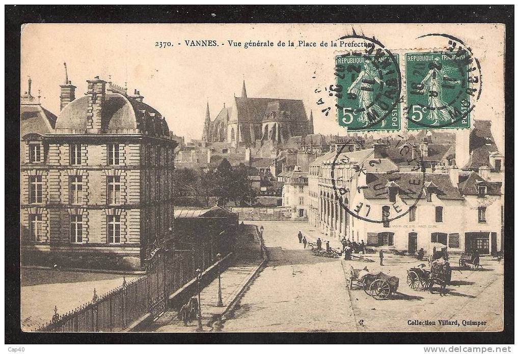 332 VANNES Vue Générale De La Place De La Préfecture - Vannes