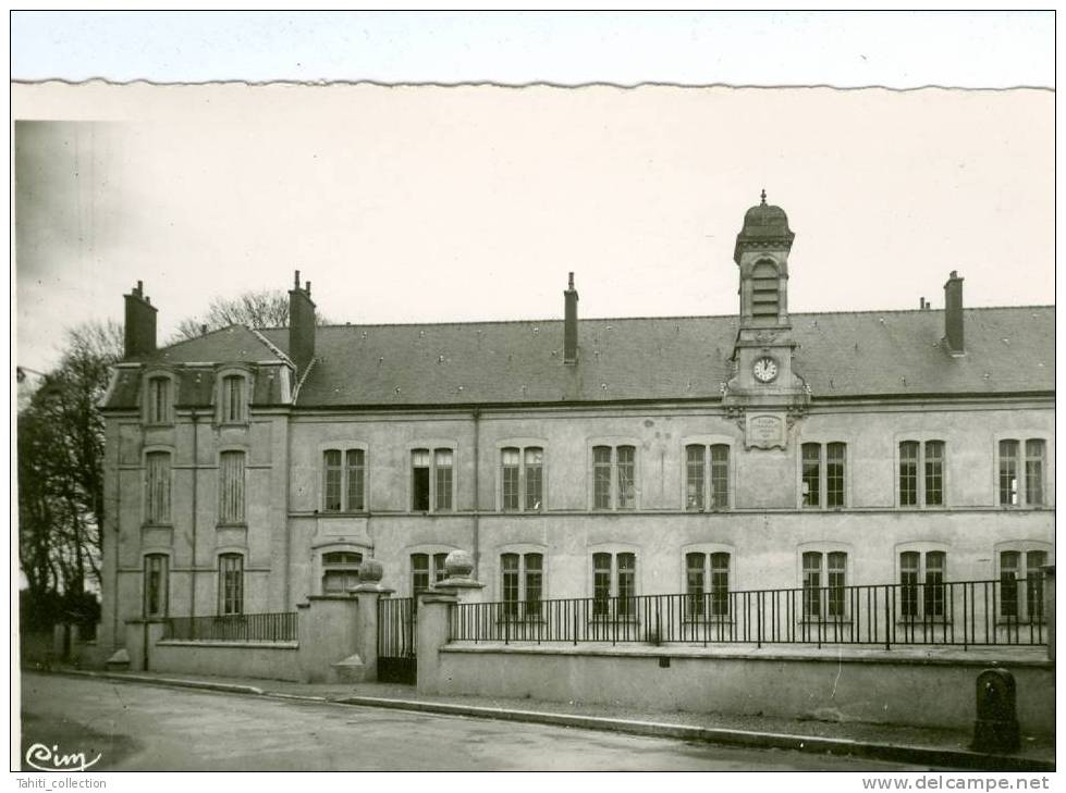 GEVREY-CHAMBERTIN - Ecoles - Gevrey Chambertin