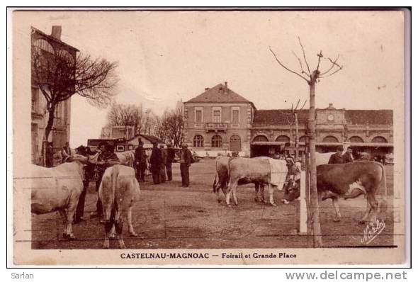 65 , CASTENAU MAGNOAC , Foirail Et Grande Place - Castelnau Magnoac