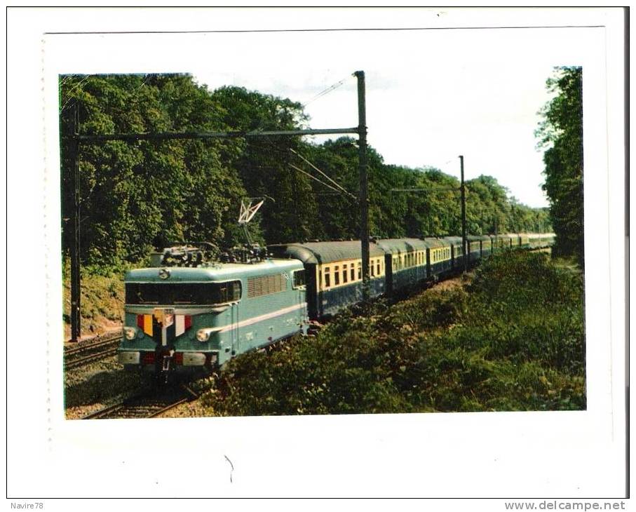 Belgique Train Electrique 1963 PARIS BRUXELLES - Ferrovie, Stazioni