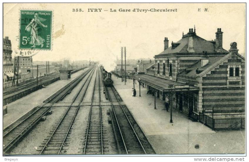 CPA Ivry - La Gare D'Ivry-Chevaleret (arrivée D'un Train) - Ivry Sur Seine