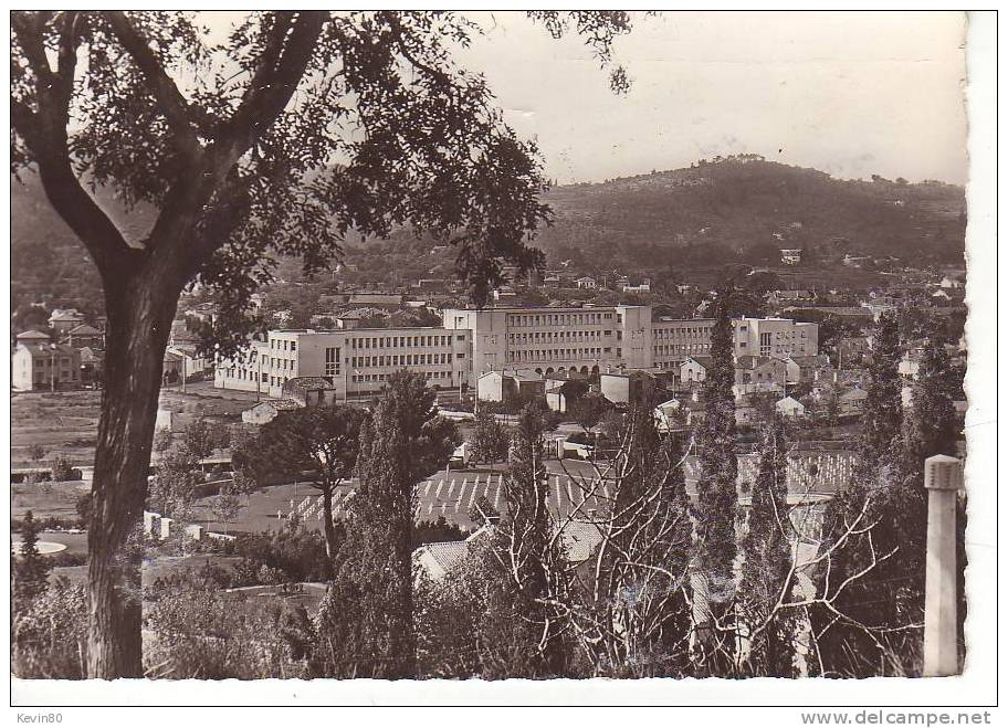 83 DRAGUIGNAN Le Lycée Et Le Cimetiére Américain Vus De La Route De Grasse - Draguignan