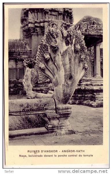 CAMBODGE , Ruines D´ANGKOR-VATH , NAGA , Ballustrade Devant Le Porche Centrale - Cambodge