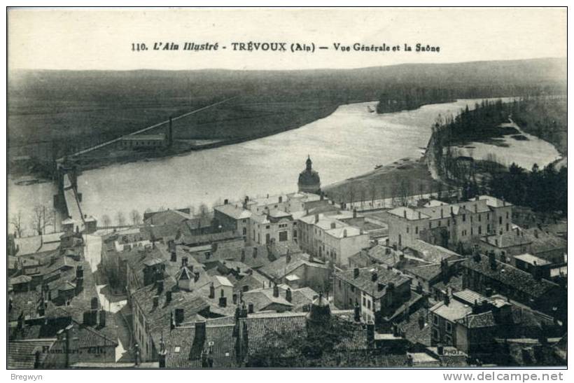 CPA Trévoux - Vue Générale Et La Saône - Trévoux