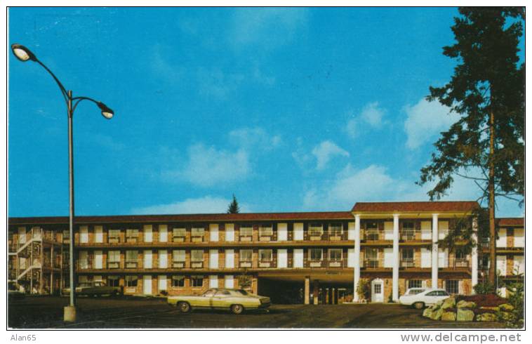 Seattle Hotel, Ramada Inn Northgate Neighborhood On Postcard With Vintage 1960s And 1970s Autos - Seattle