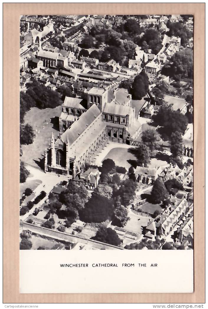 HAMPSHIRE WINCHESTER CATHEDRAL FROM AIR 1965s - REAL PHOTO - ENGLAND INGLATERRA INGHILTERRA -6207A - Winchester