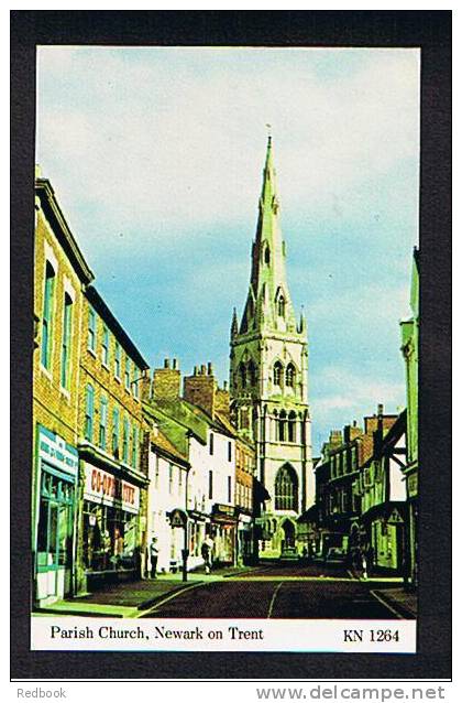 Postcard High Street Shops Co-operative Stores & Parish Church Newark On Trent Nottinghamshire - Ref 267 - Autres & Non Classés