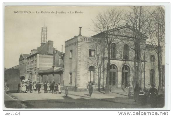 H 50 /CPA   DOULLENS    (80)    LE PALAIS DE JUSTICE - LA POSTE - Doullens