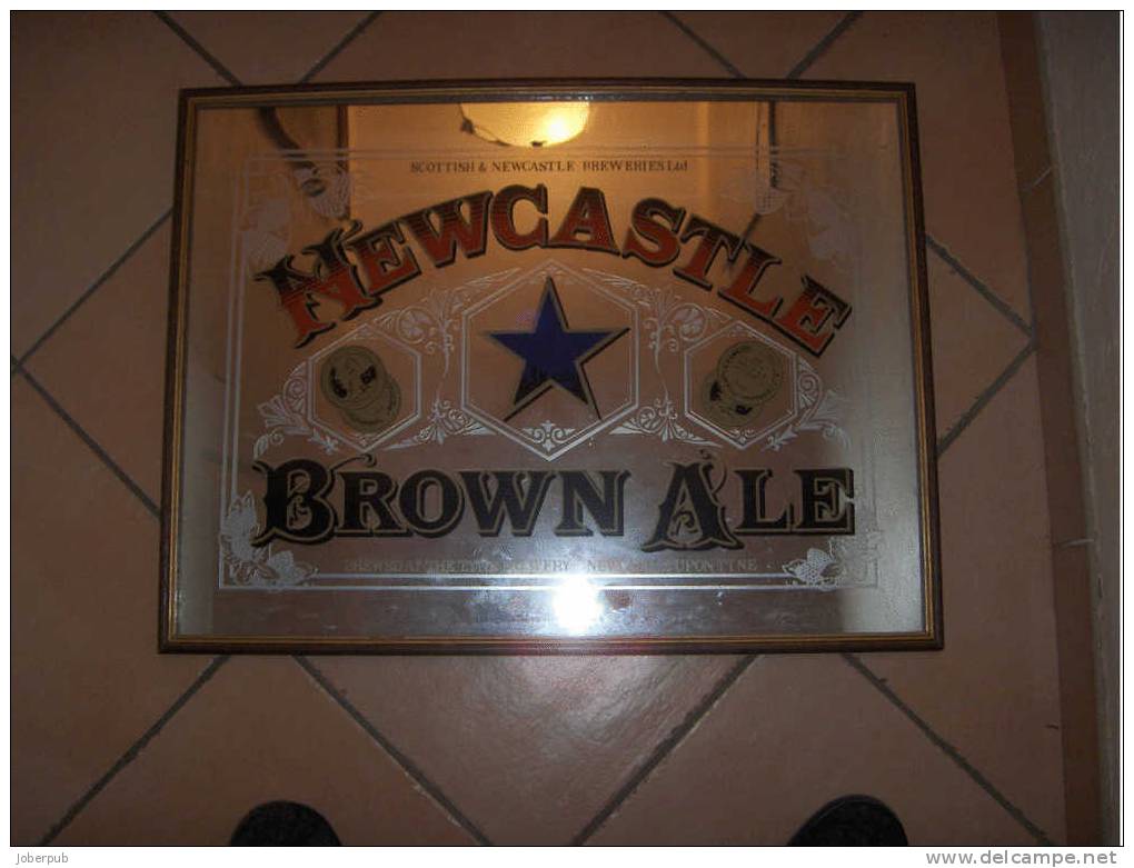 MIROIR " WISKY NEWCASTEL BROWN ALE " - Specchi