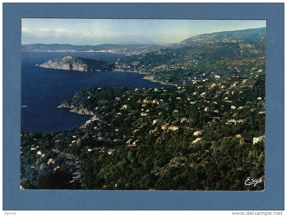 CPM...RAYOL  CANADEL,  PRAMOUSQUIER..( 83 )..Vue Panoramique ( Le Cap Négre ), Au Loin LE LAVANDOU  CPM 2 - Rayol-Canadel-sur-Mer